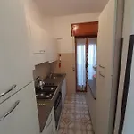 Gloria House 아파트
